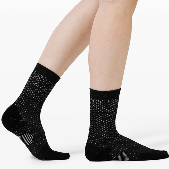 Lululemon Speed Quarter Sock *Reflective - Black
